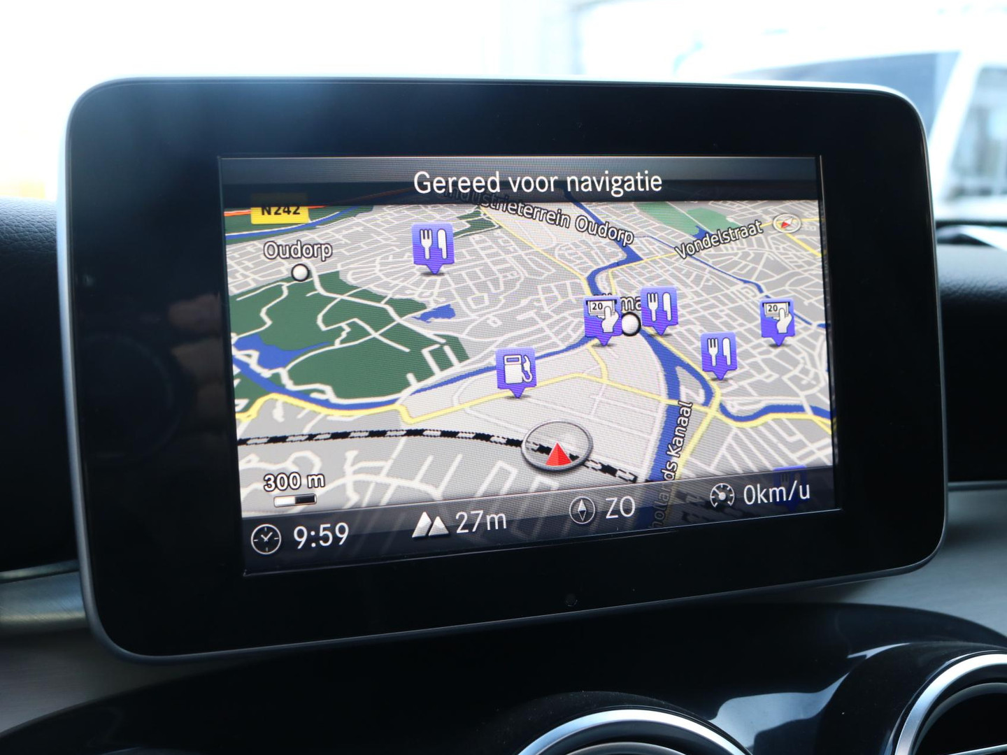 Mercedes-Benz Mercedes-Benz