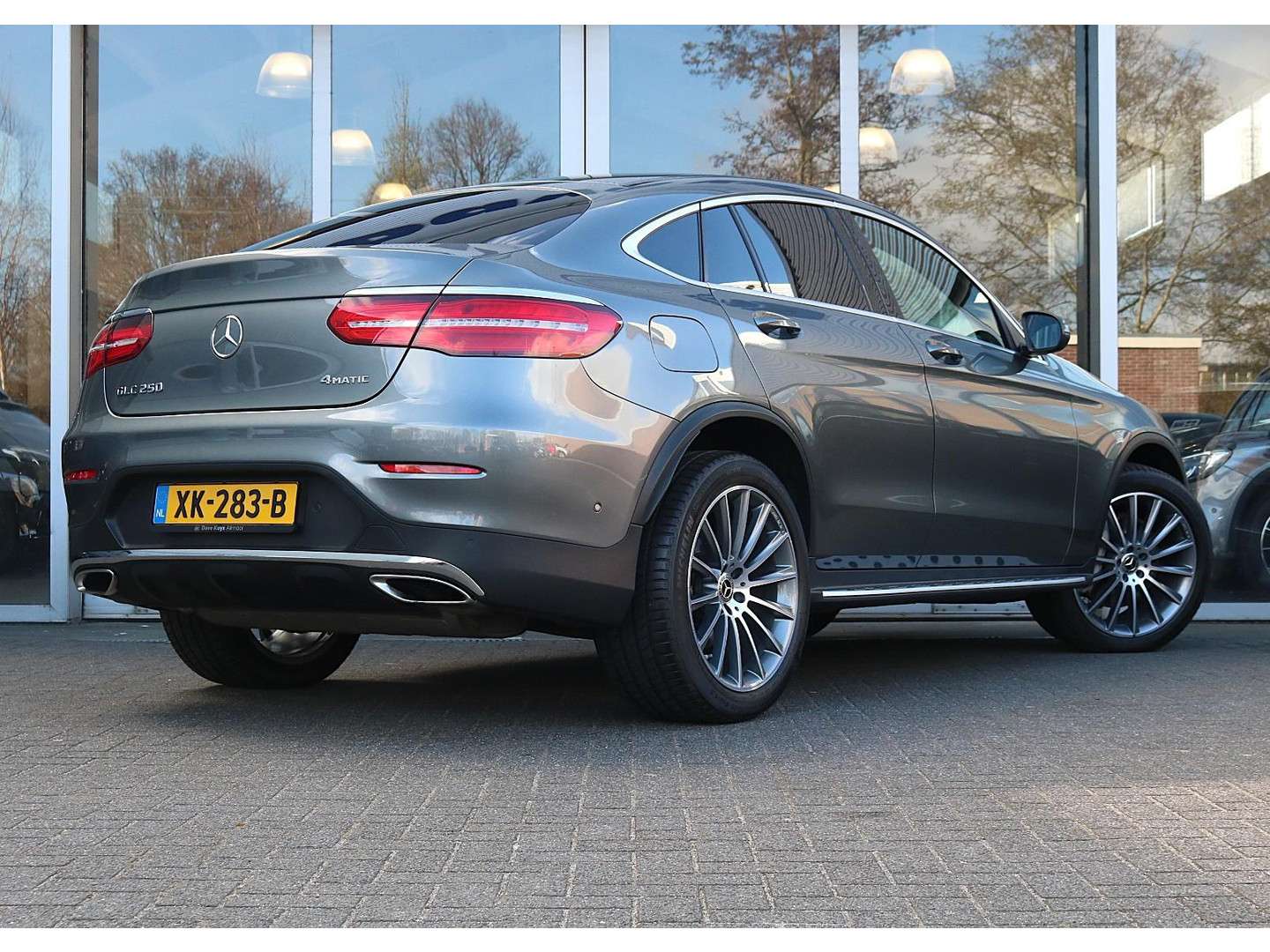 Mercedes-Benz Mercedes-Benz