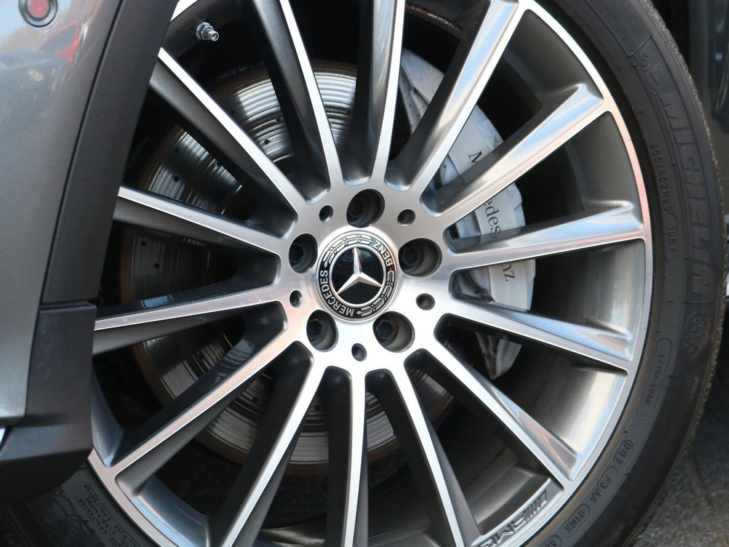 Mercedes-Benz Mercedes-Benz