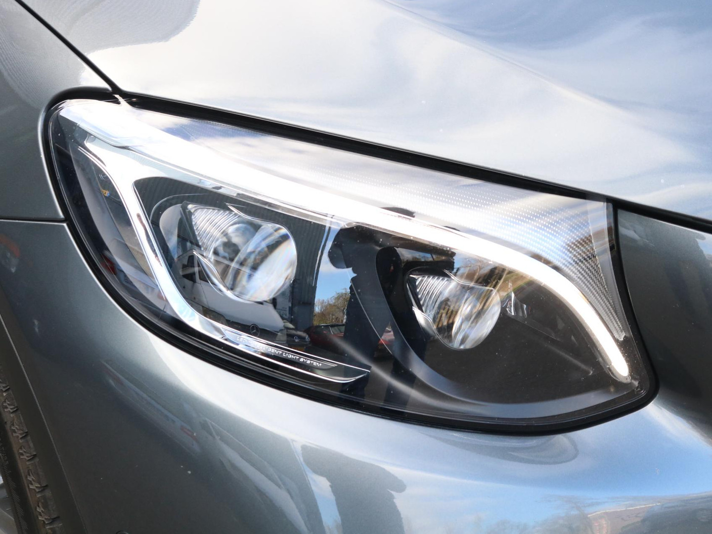 Mercedes-Benz Mercedes-Benz