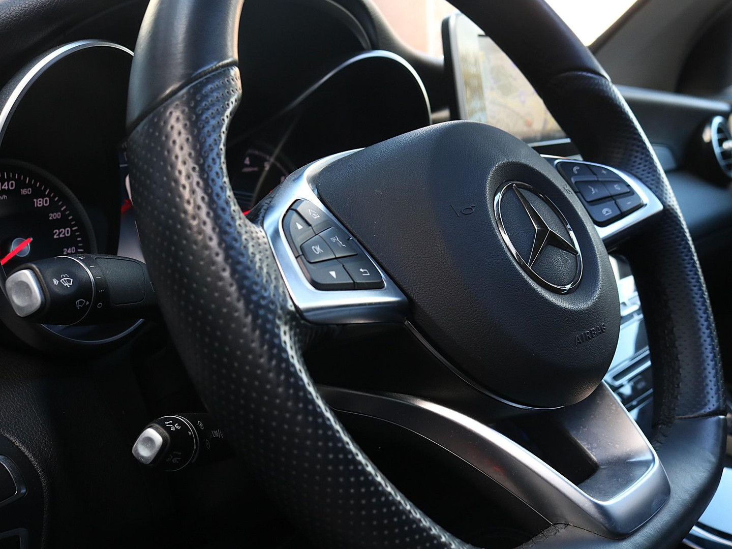 Mercedes-Benz Mercedes-Benz