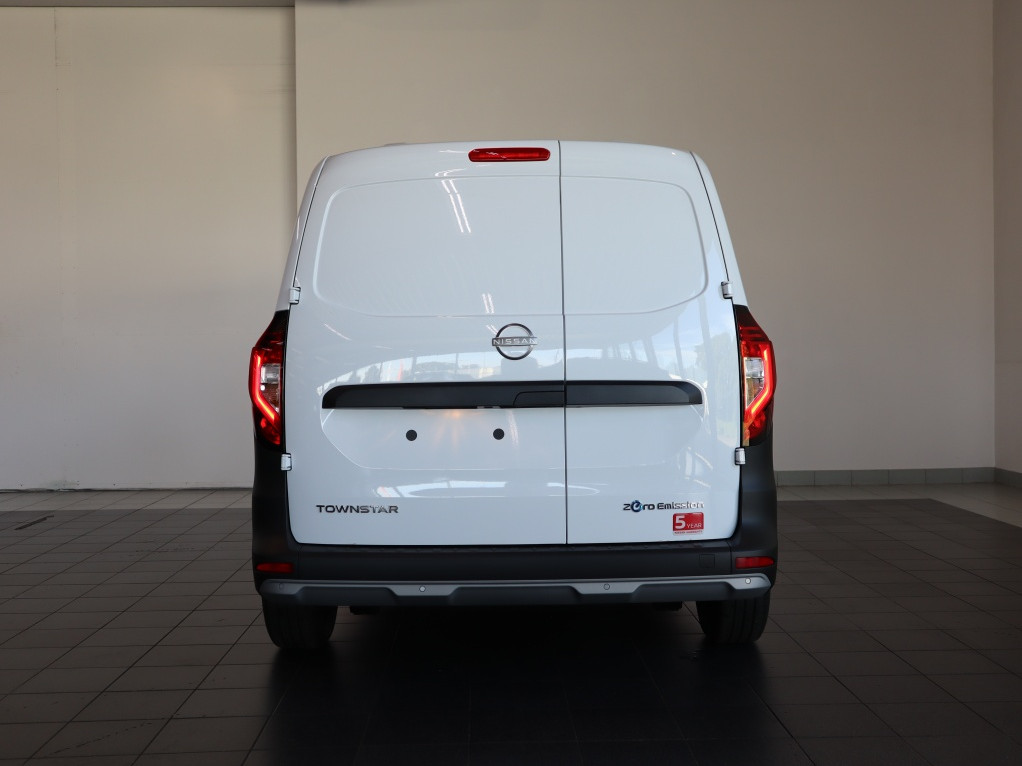 Nissan Nissan