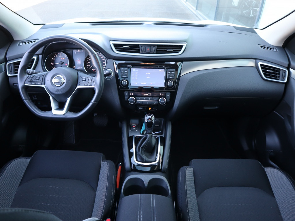 Nissan Nissan
