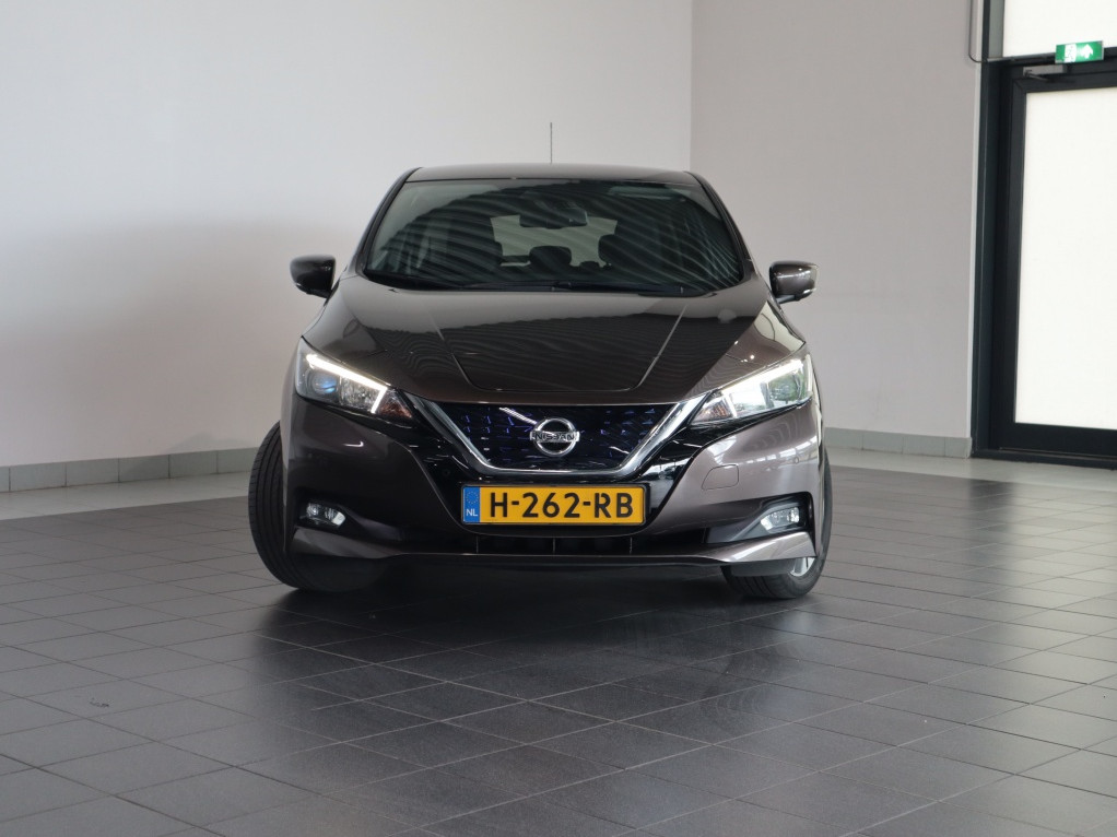 Nissan Nissan