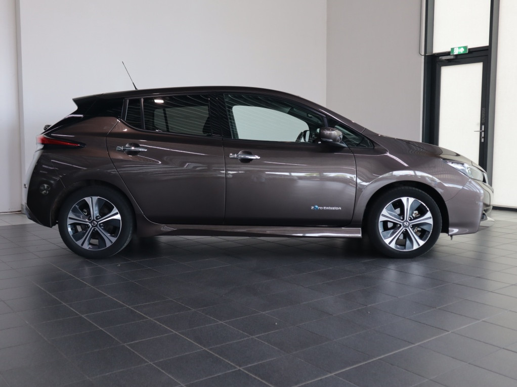 Nissan Nissan