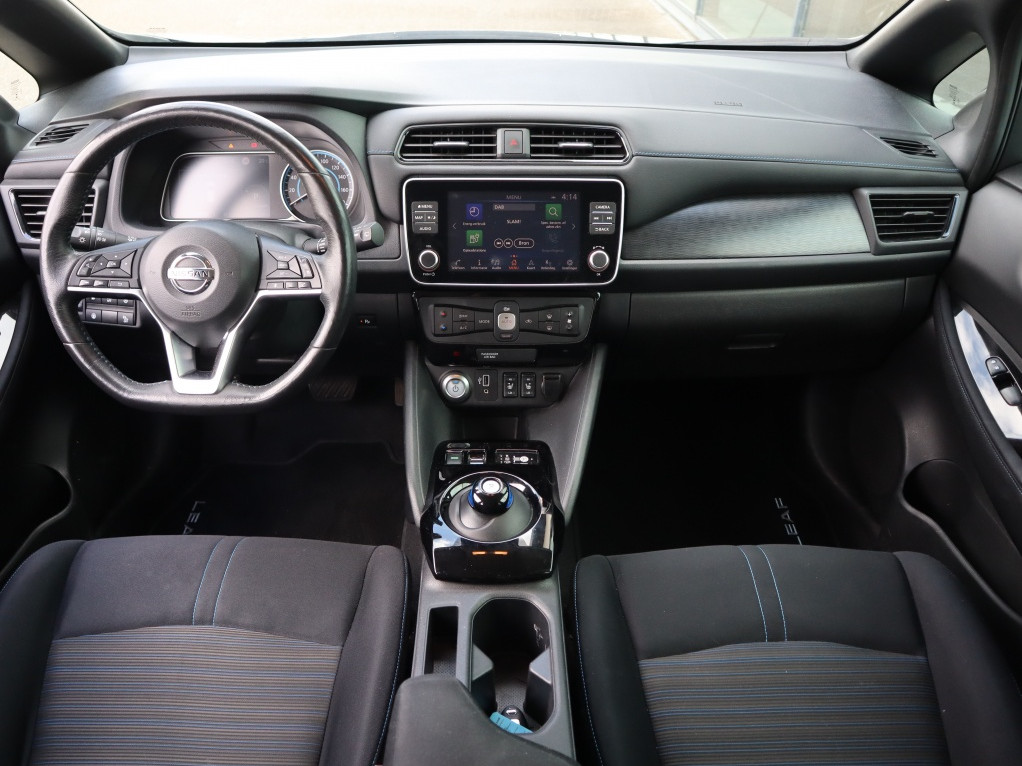 Nissan Nissan