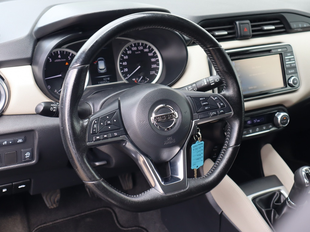 Nissan Nissan