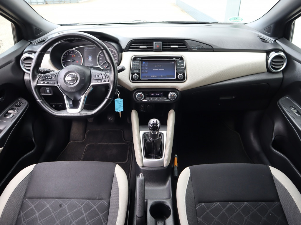 Nissan Nissan