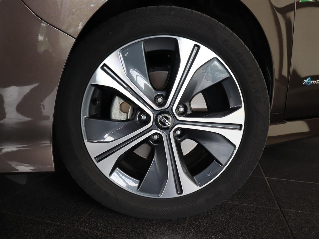 Nissan Nissan