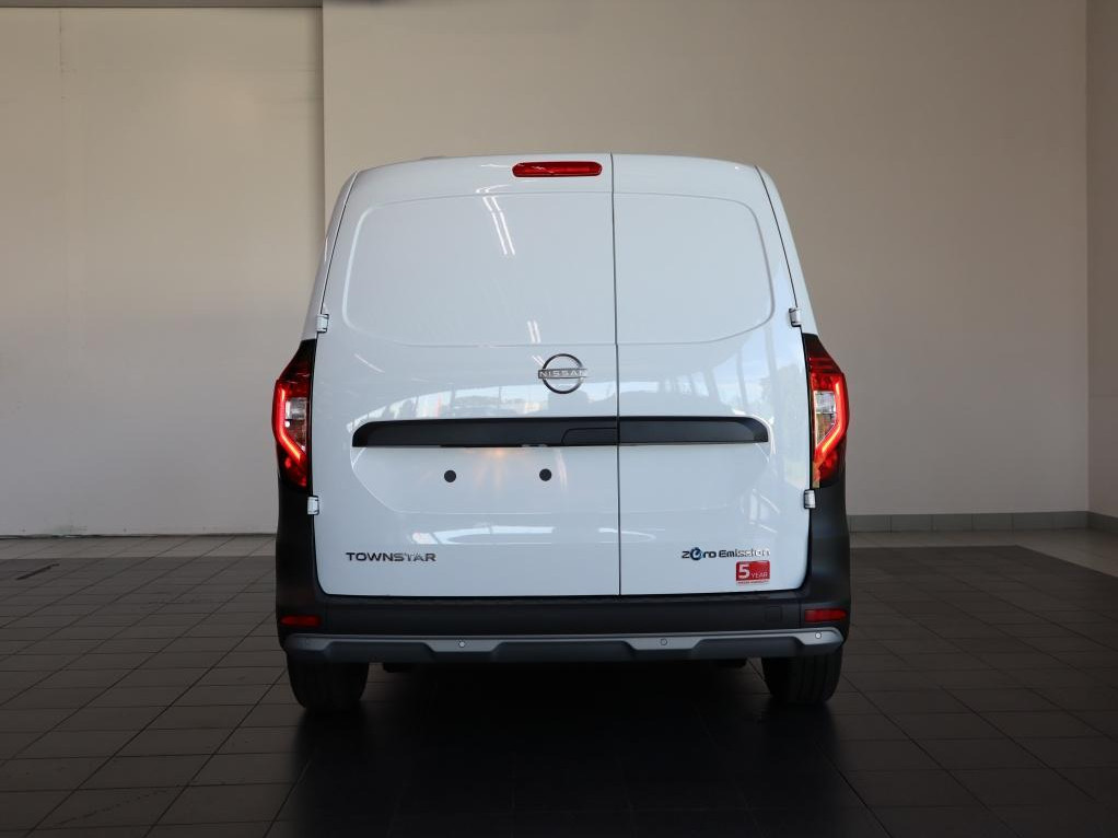 Nissan Nissan