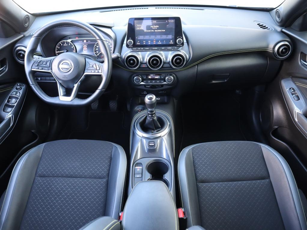 Nissan Nissan
