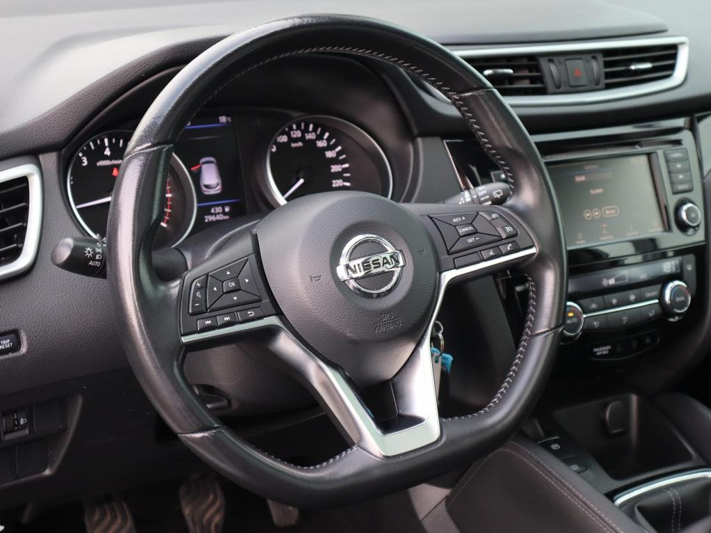 Nissan Nissan