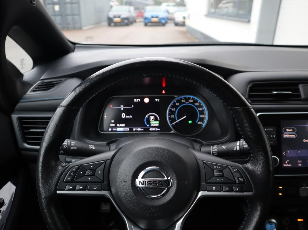 Nissan Nissan