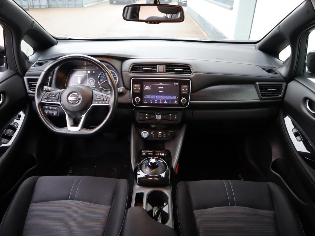 Nissan Nissan