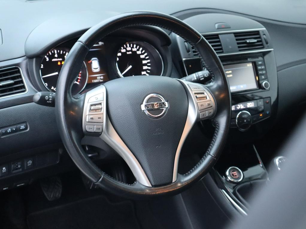 Nissan Nissan