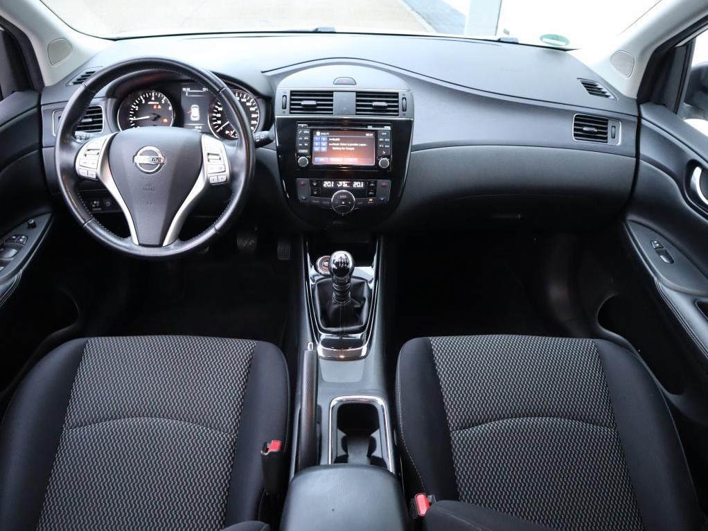 Nissan Nissan