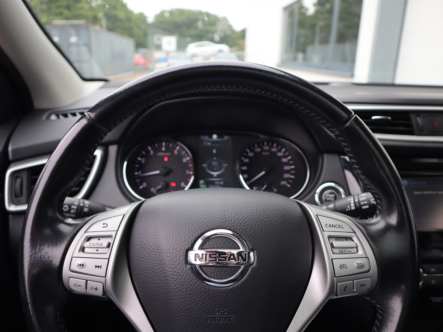 Nissan Nissan