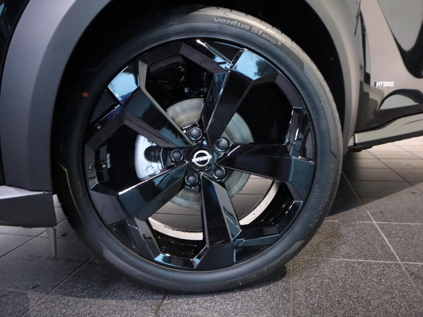 Nissan Nissan