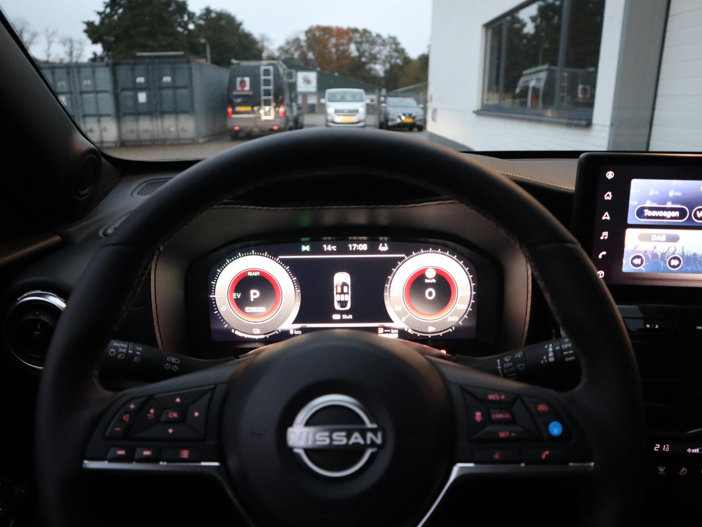 Nissan Nissan