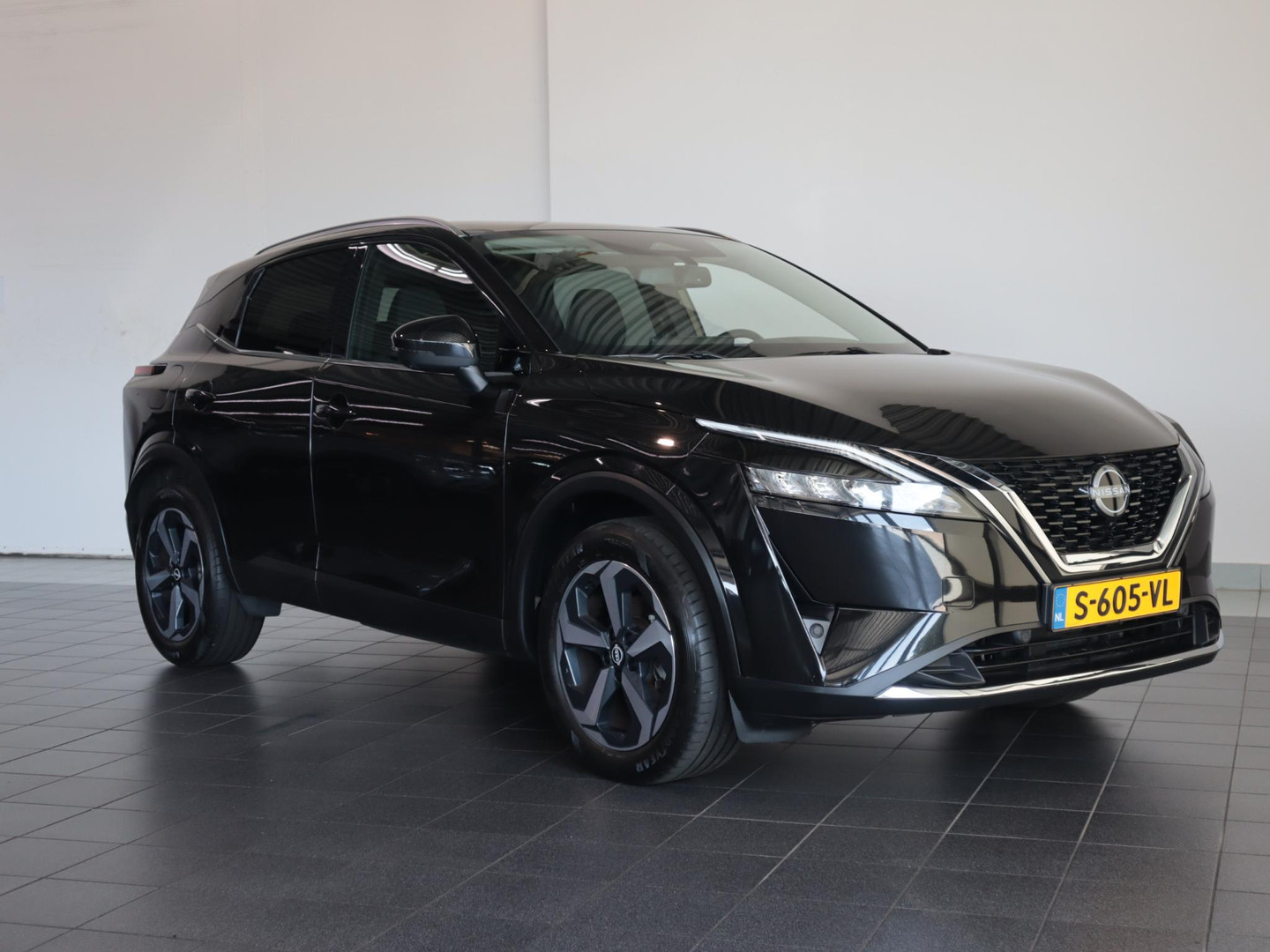 Nissan Nissan