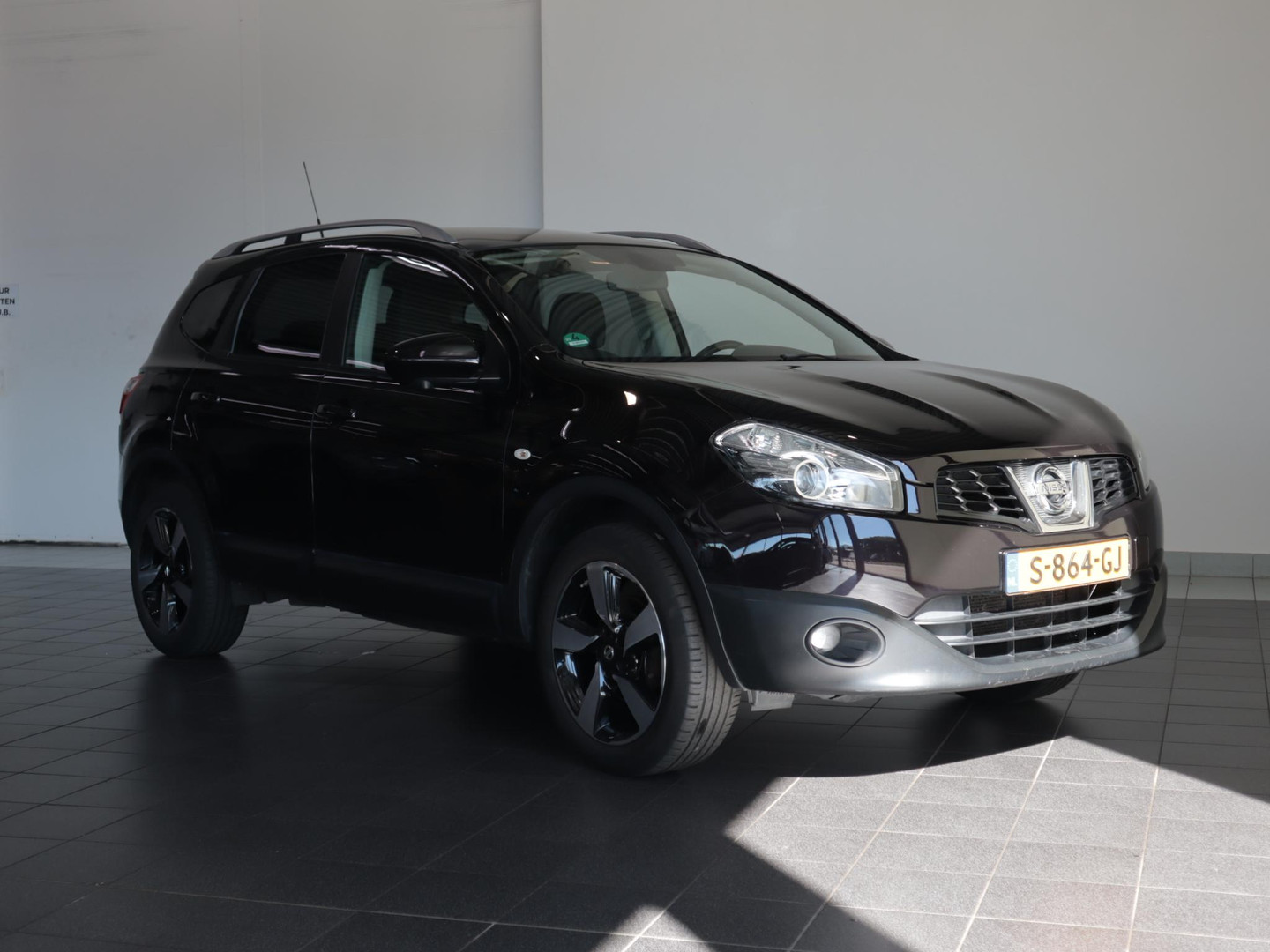 Nissan Nissan