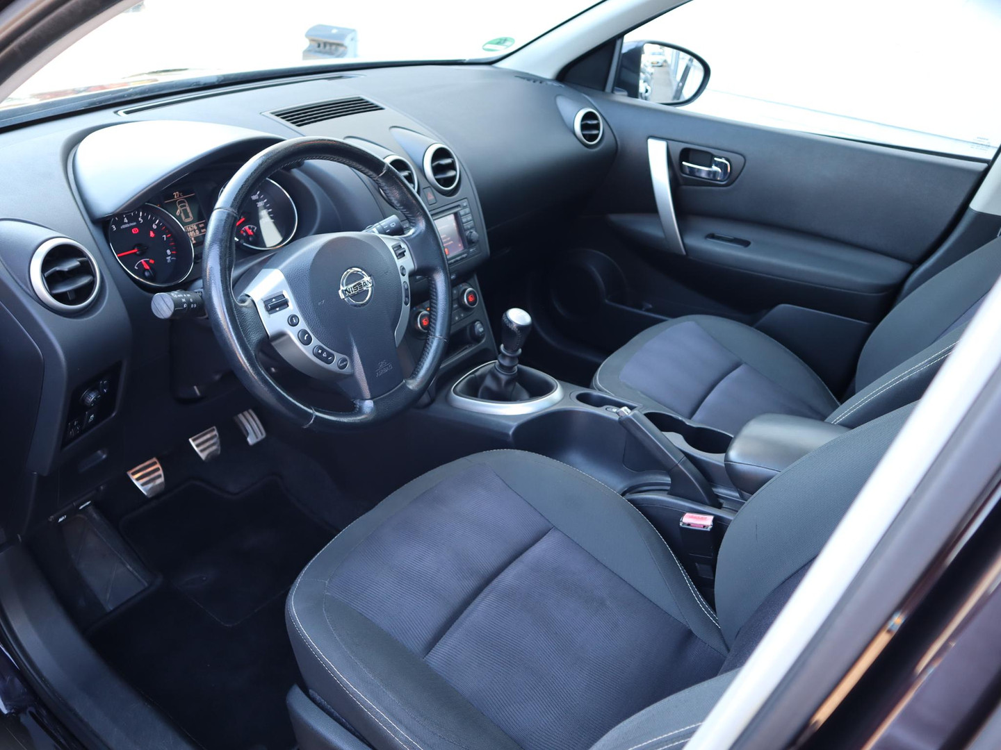 Nissan Nissan