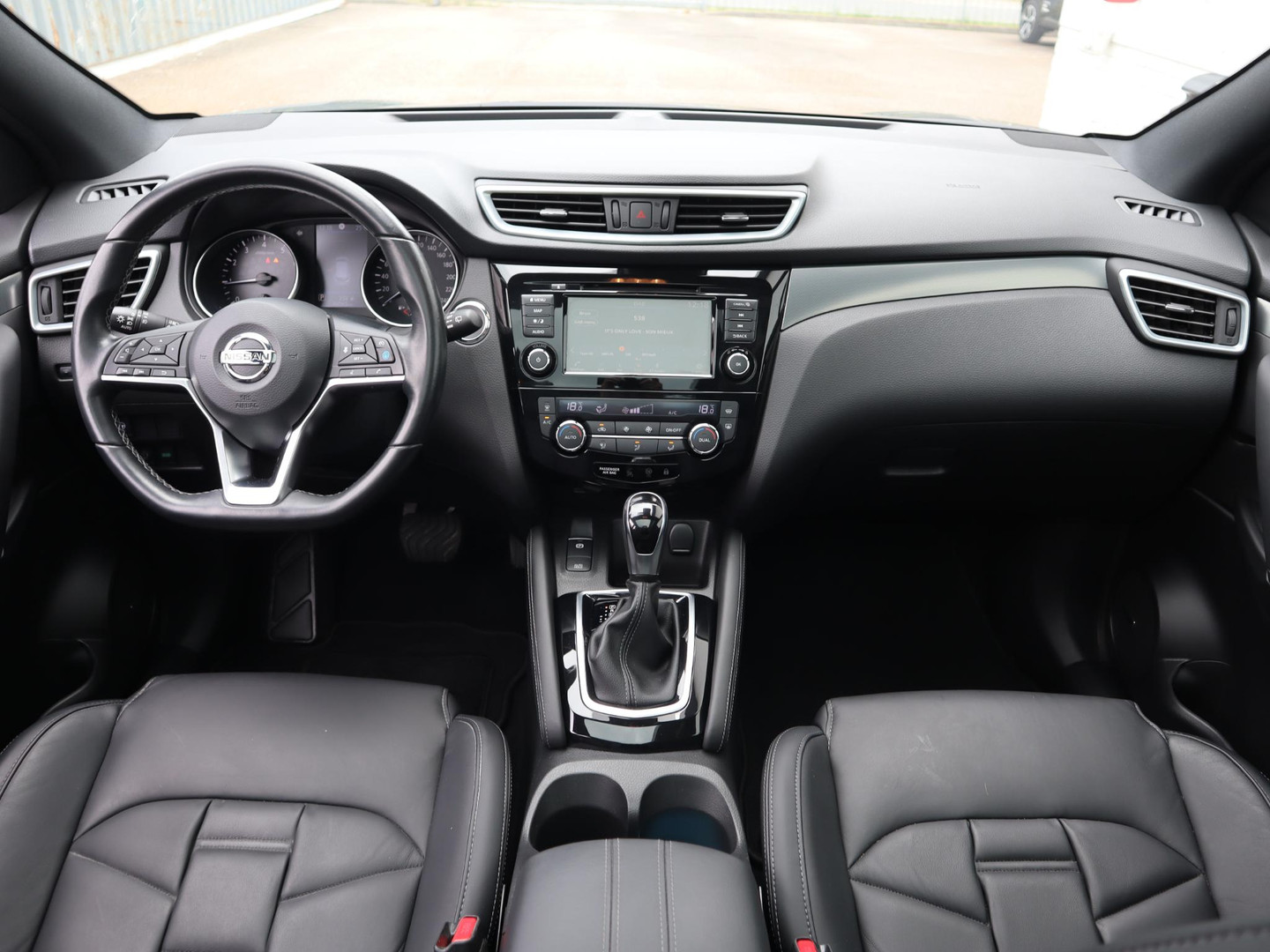 Nissan Nissan