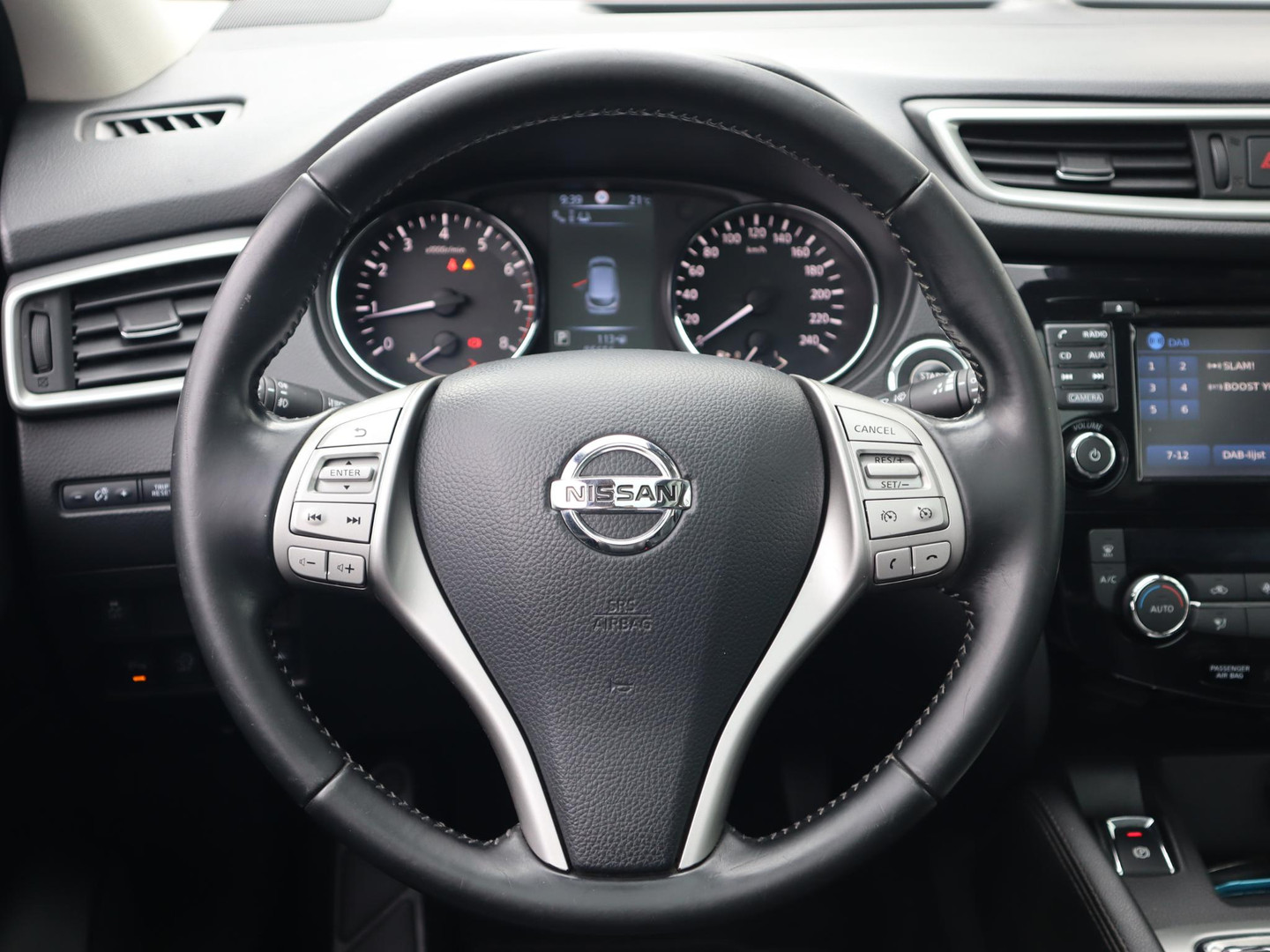 Nissan Nissan