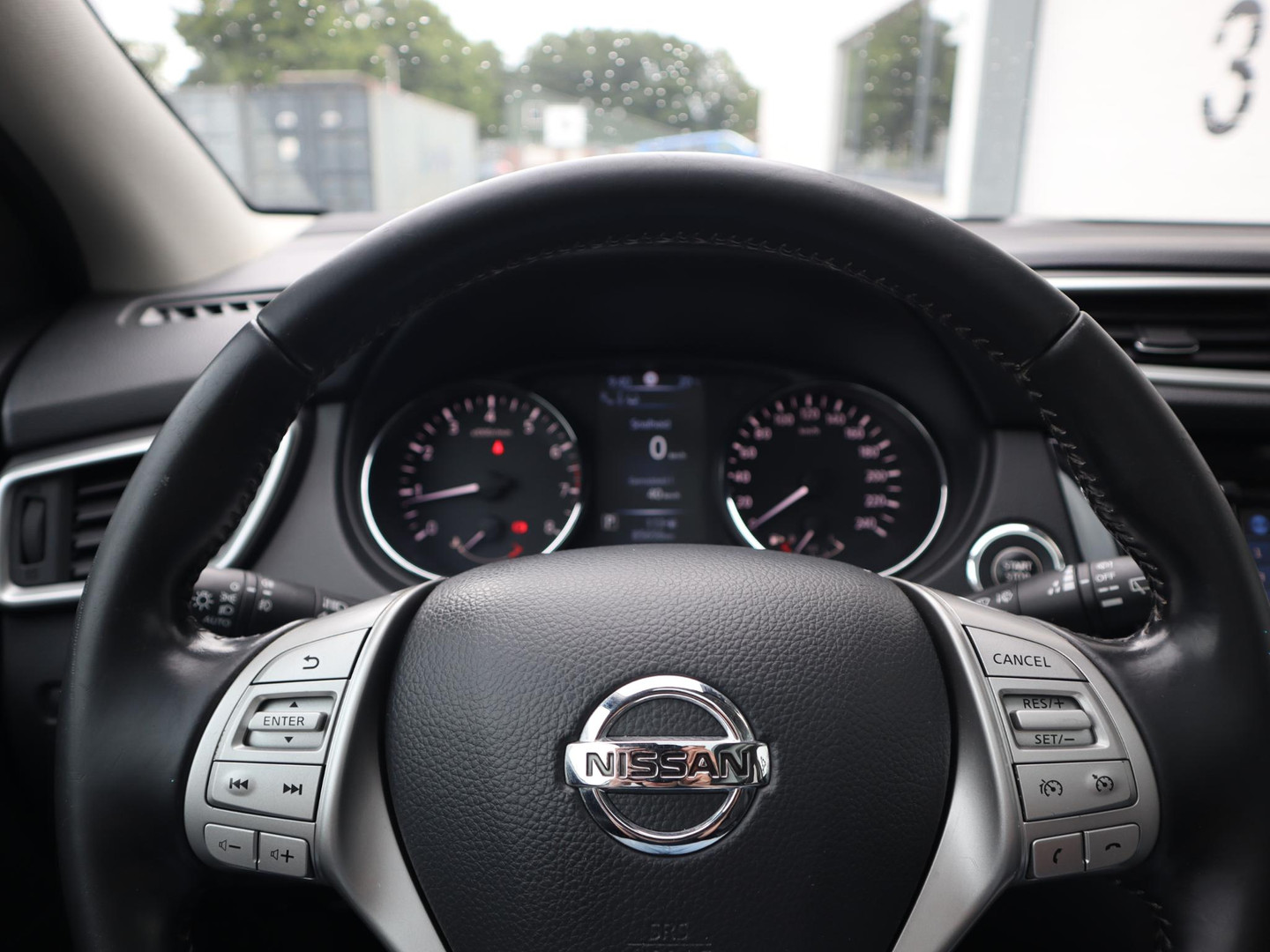 Nissan Nissan