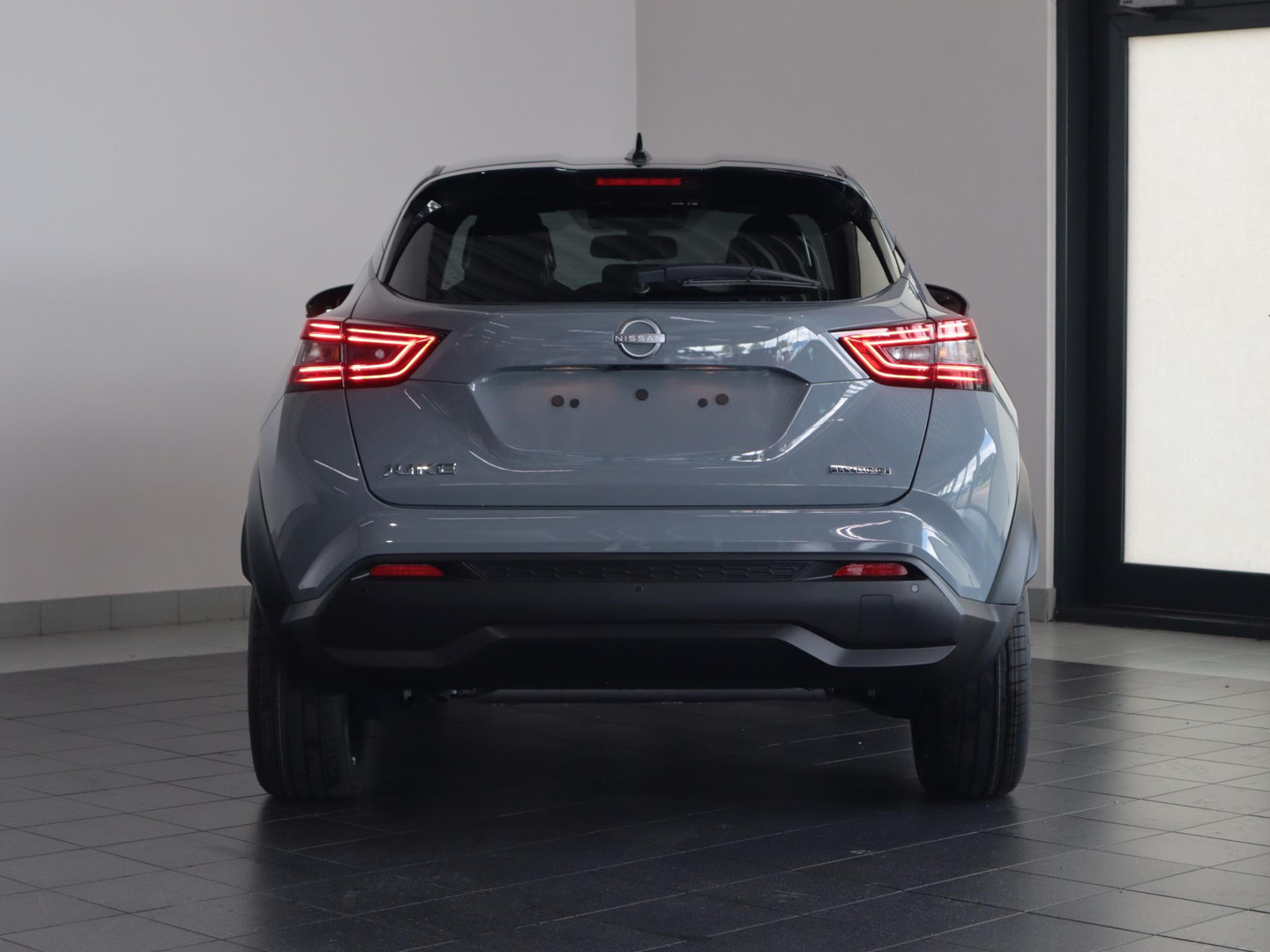 Nissan Nissan