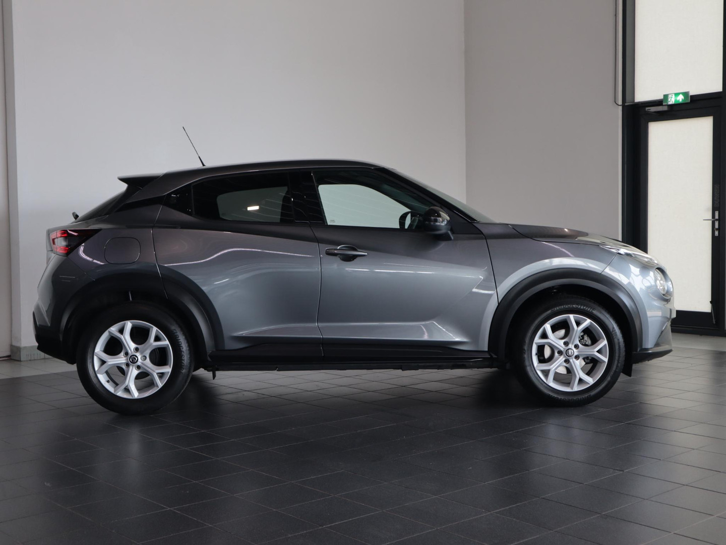 Nissan Nissan
