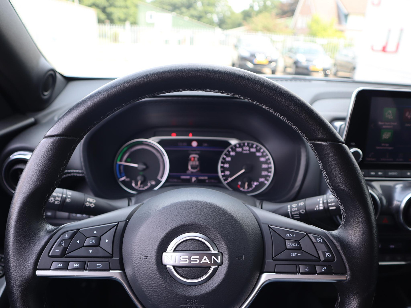 Nissan Nissan