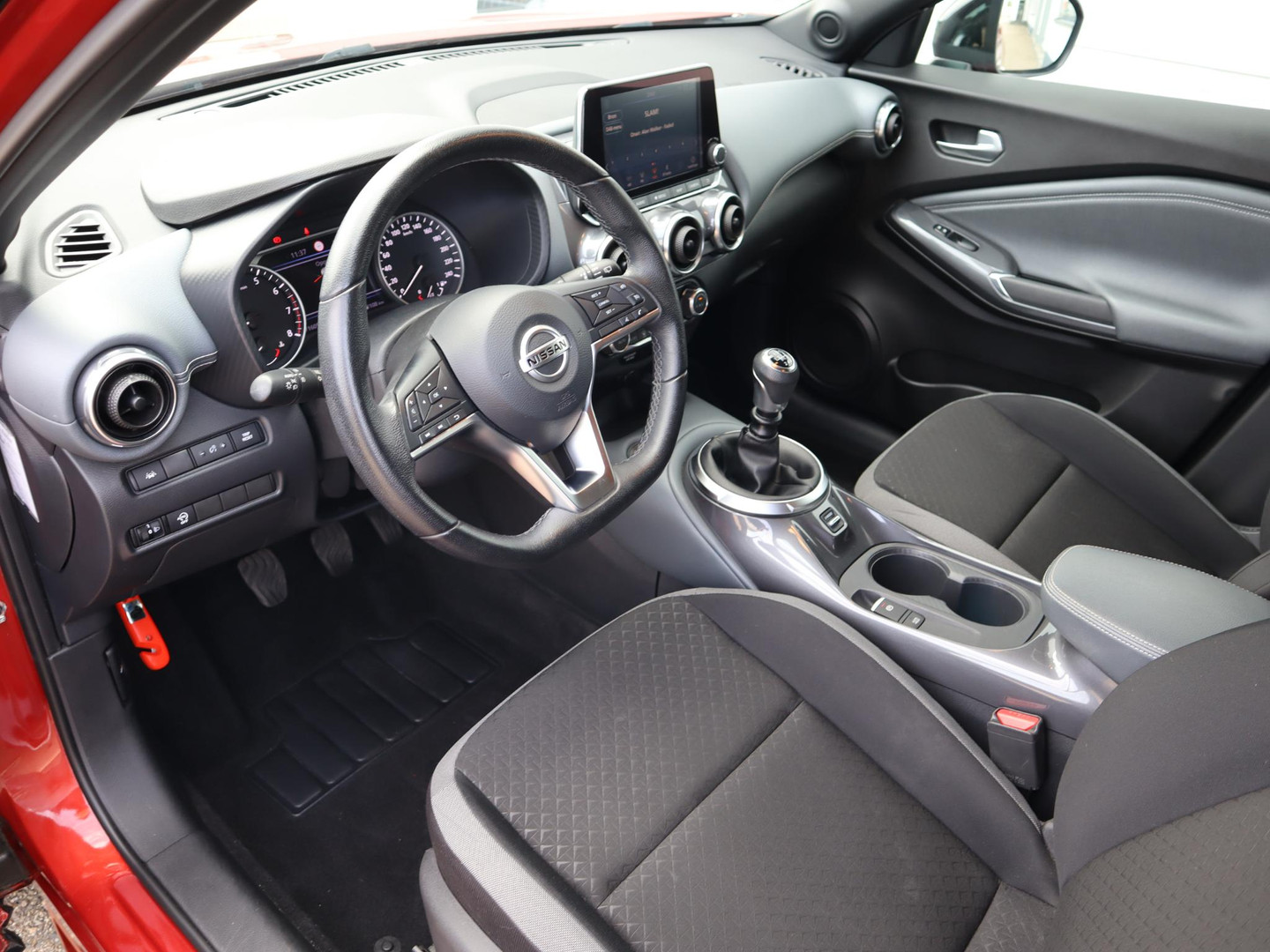 Nissan Nissan