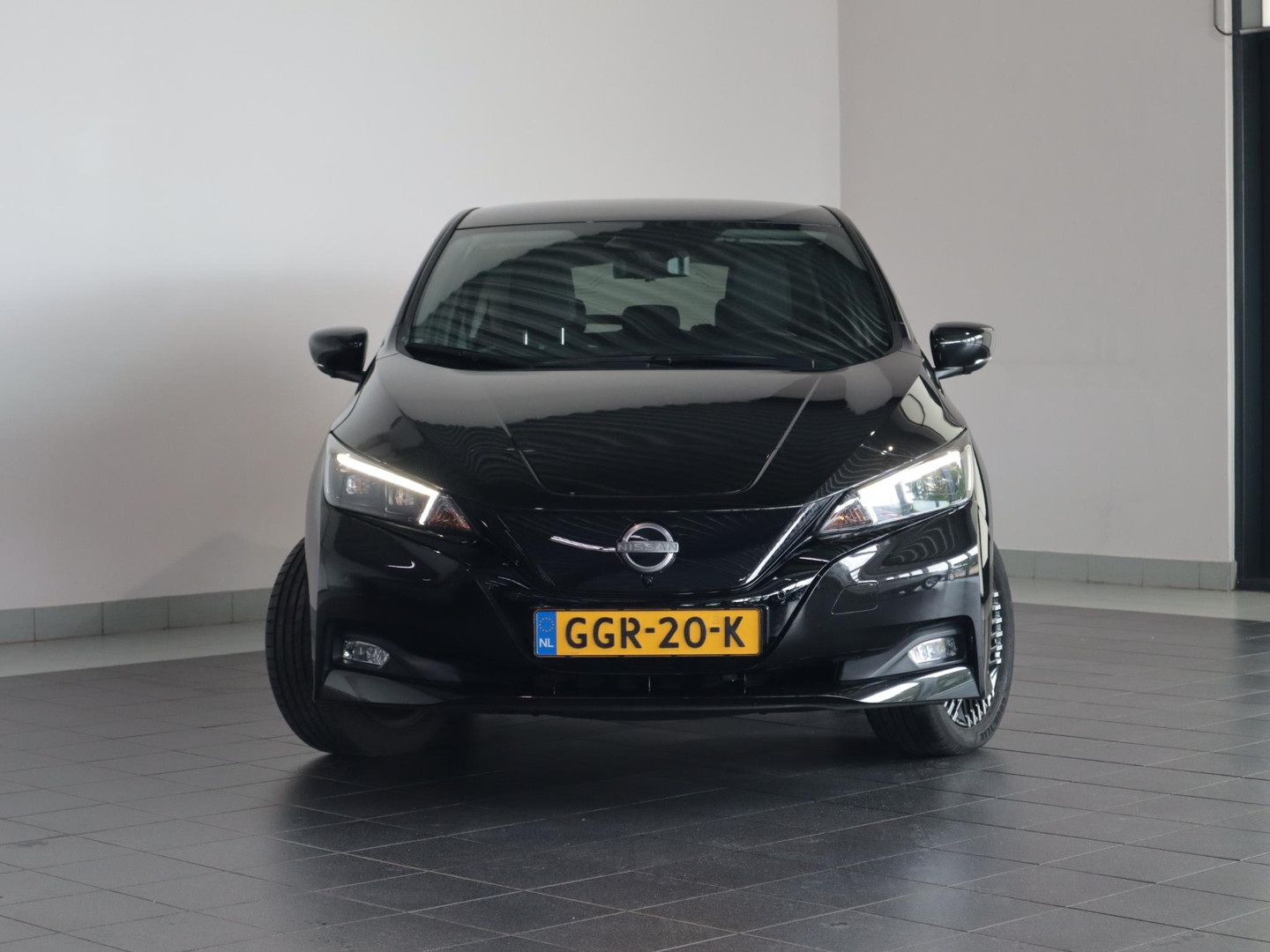 Nissan Nissan