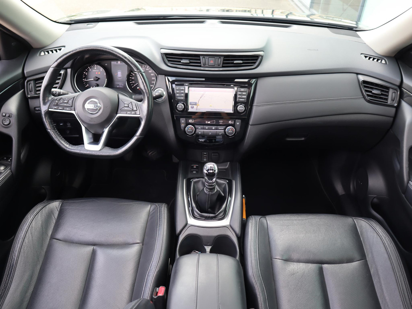 Nissan Nissan
