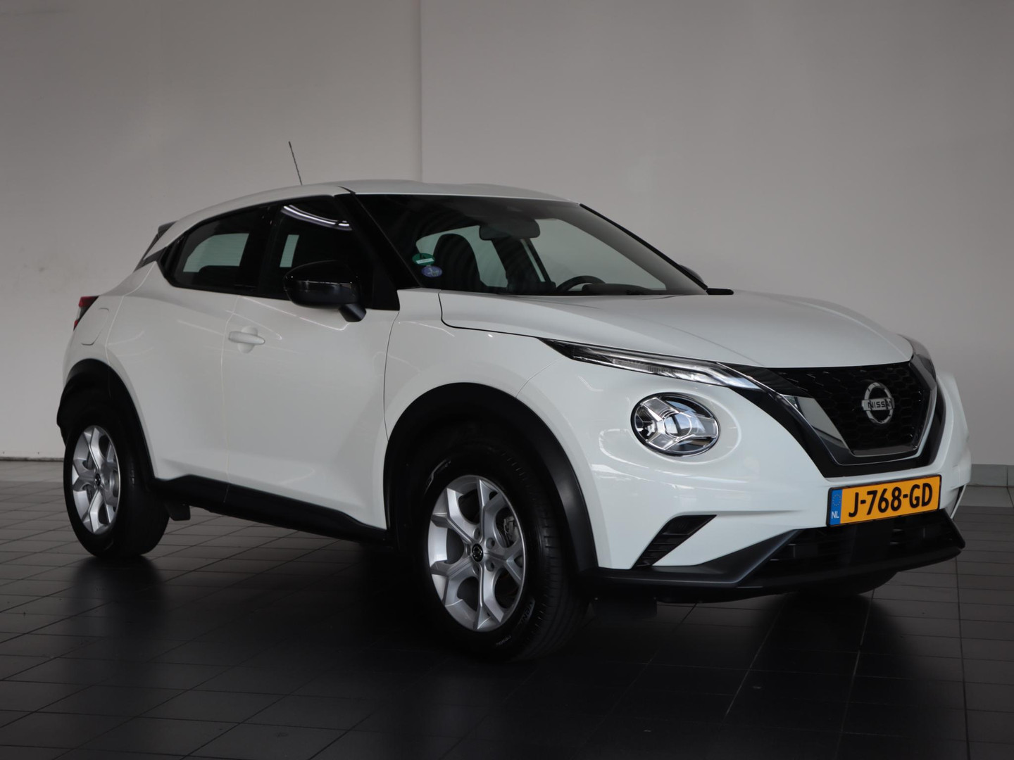Nissan Nissan