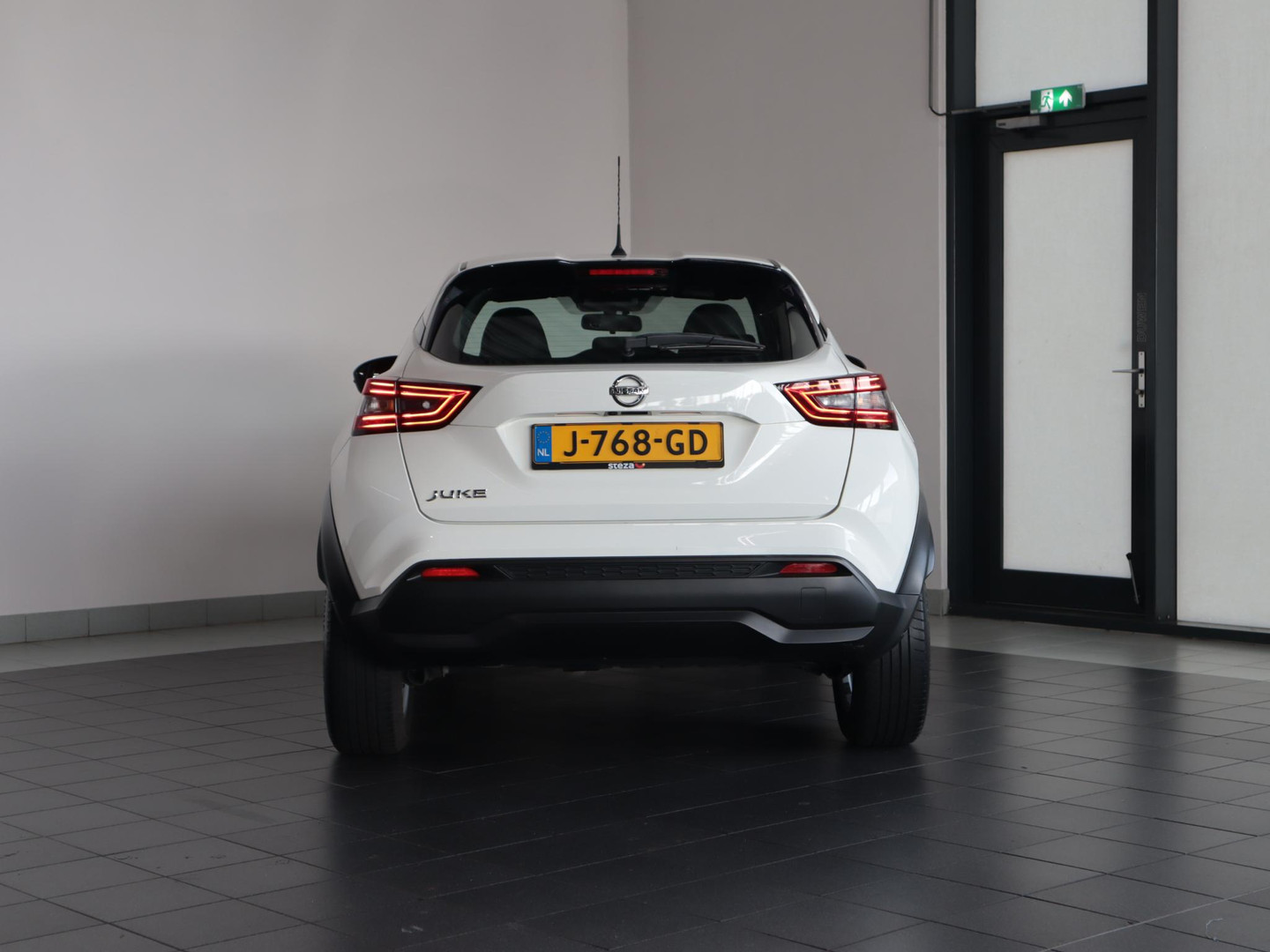Nissan Nissan