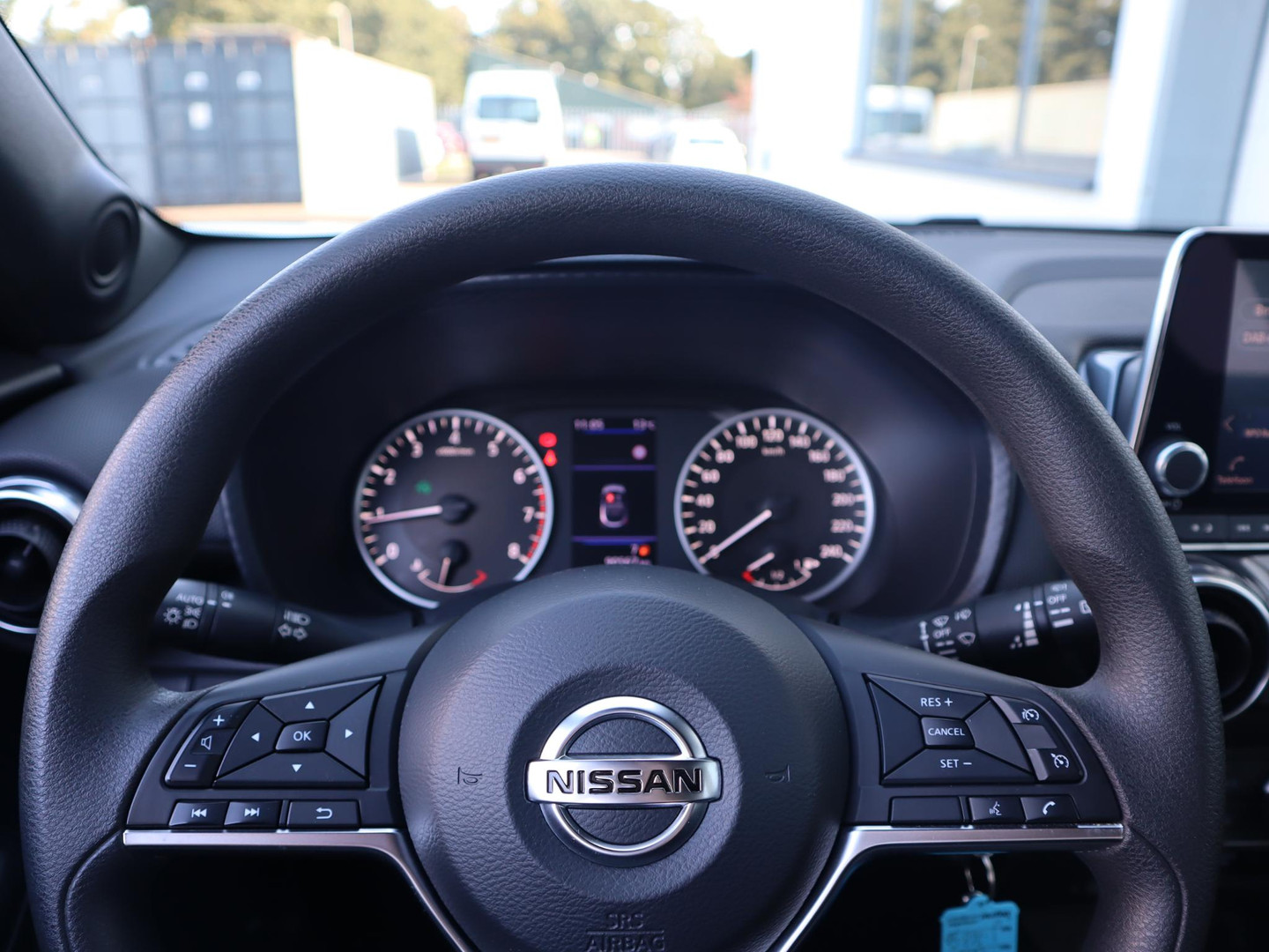 Nissan Nissan