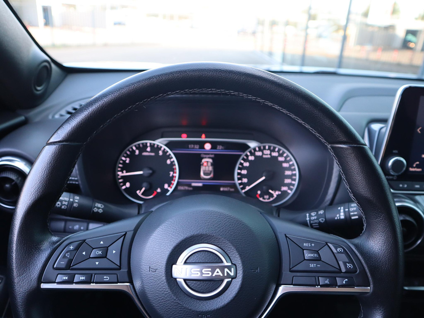 Nissan Nissan