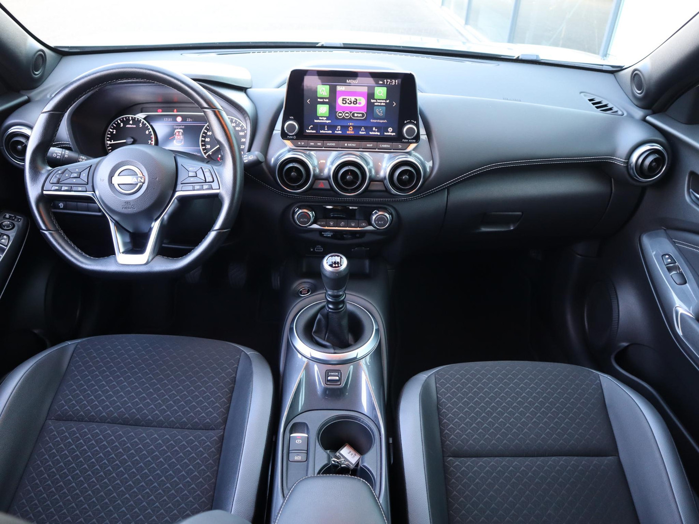 Nissan Nissan