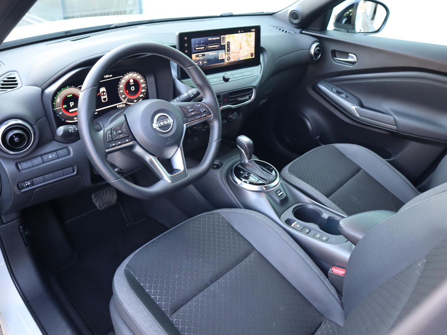 Nissan Nissan
