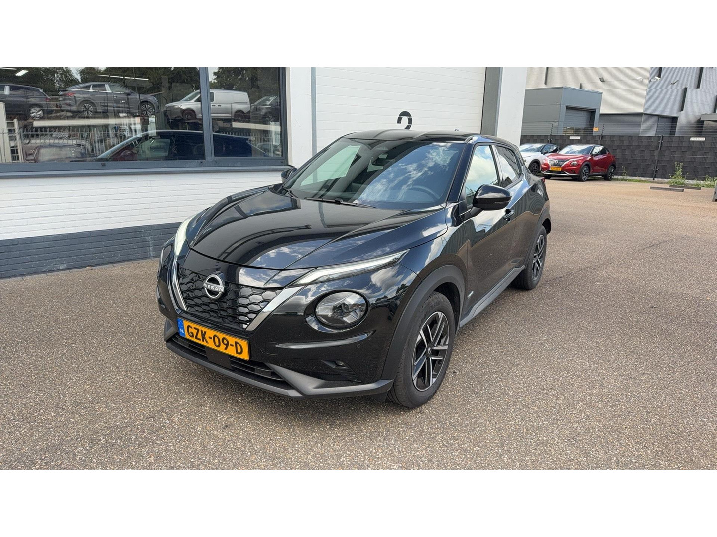 Nissan Nissan