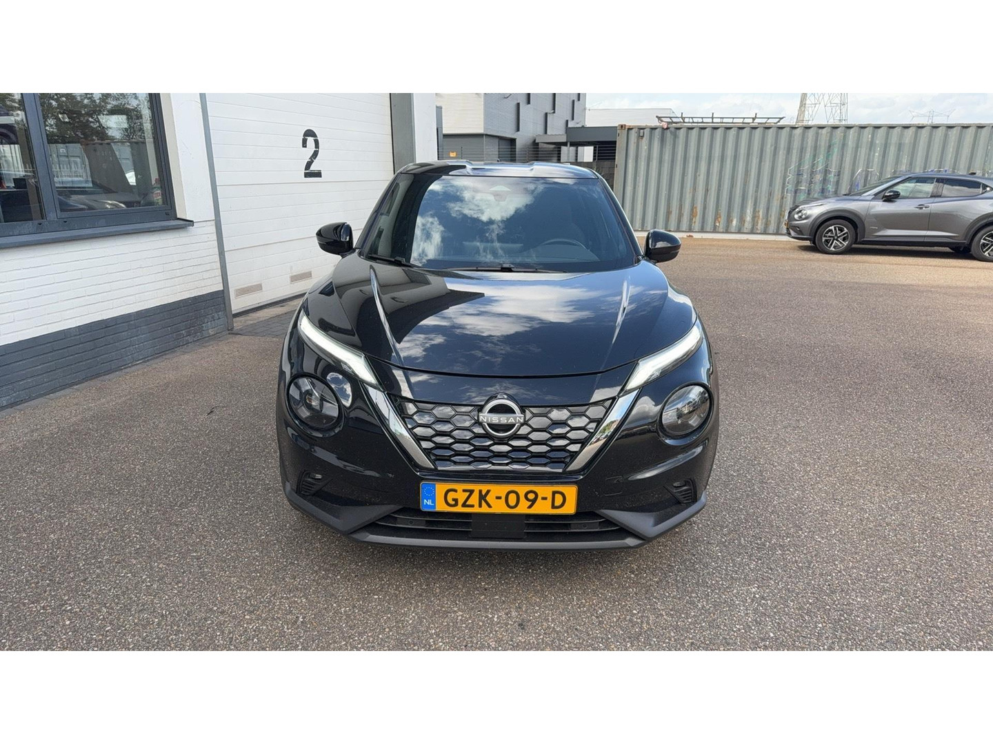 Nissan Nissan