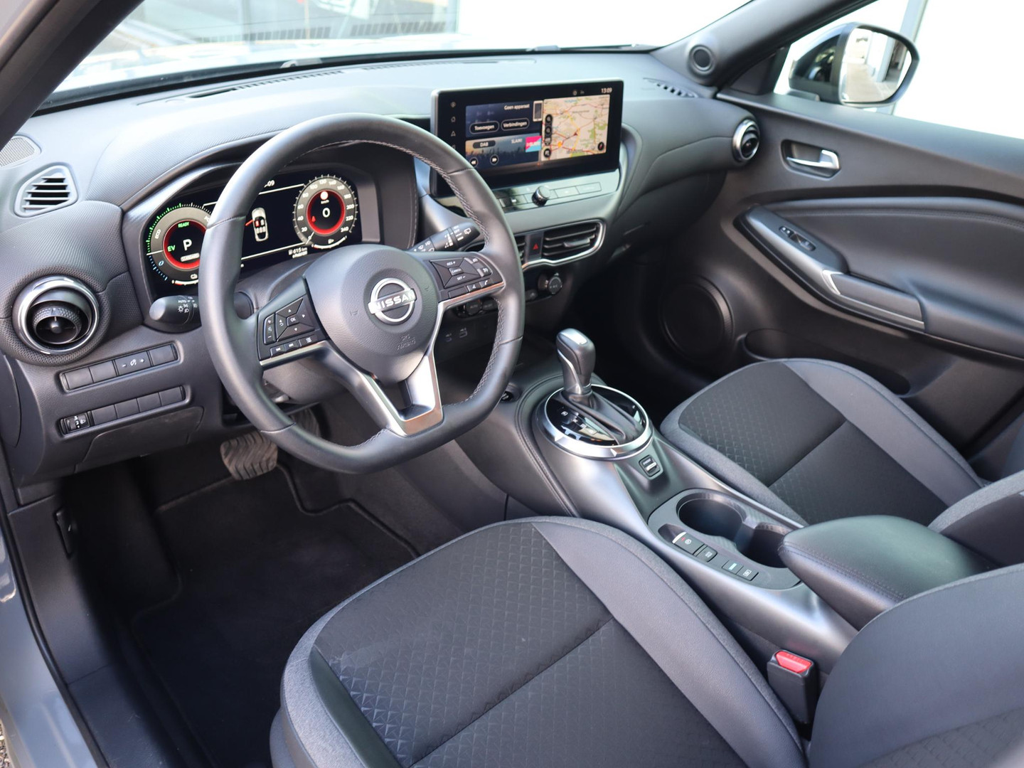 Nissan Nissan