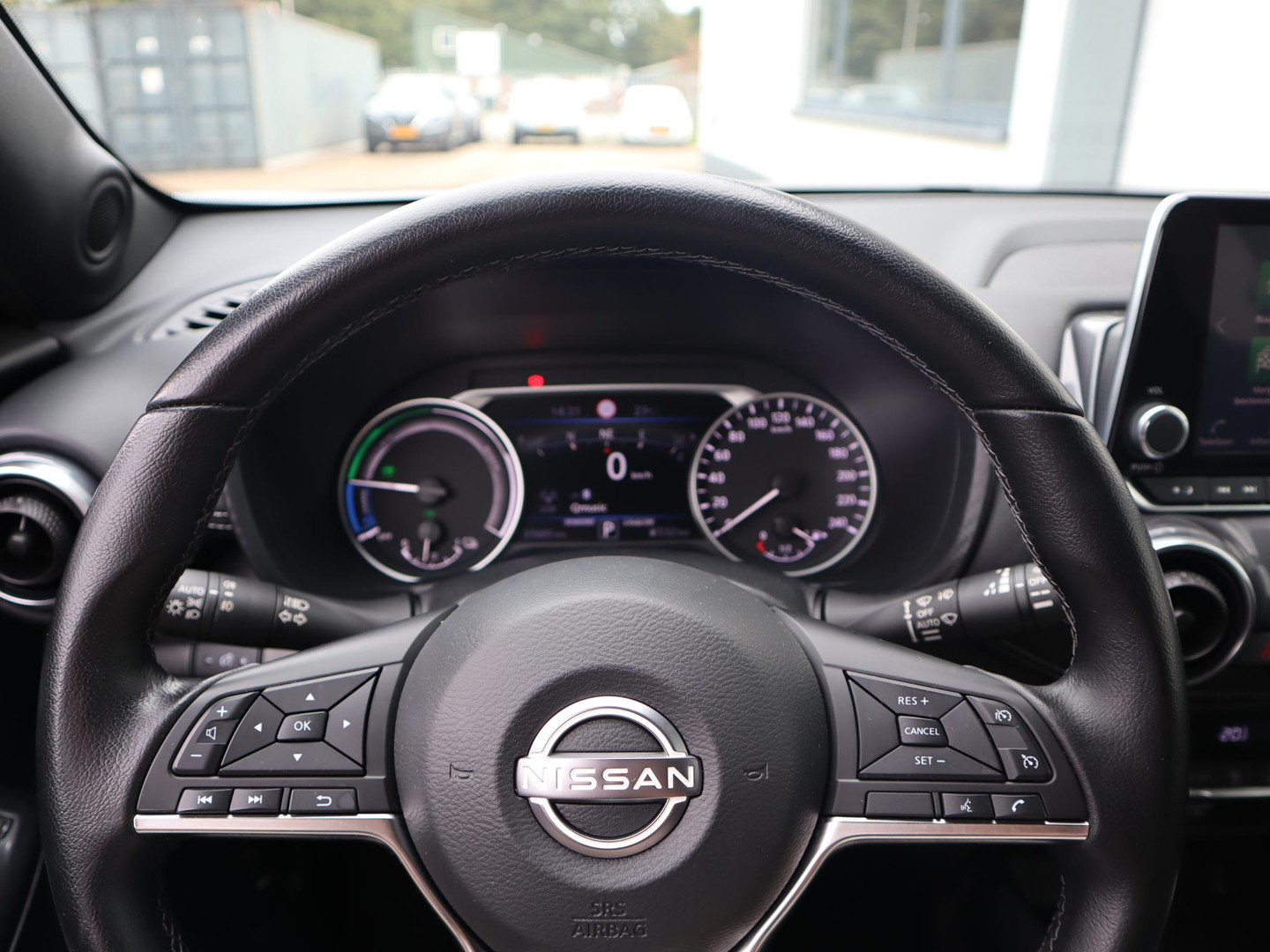 Nissan Nissan