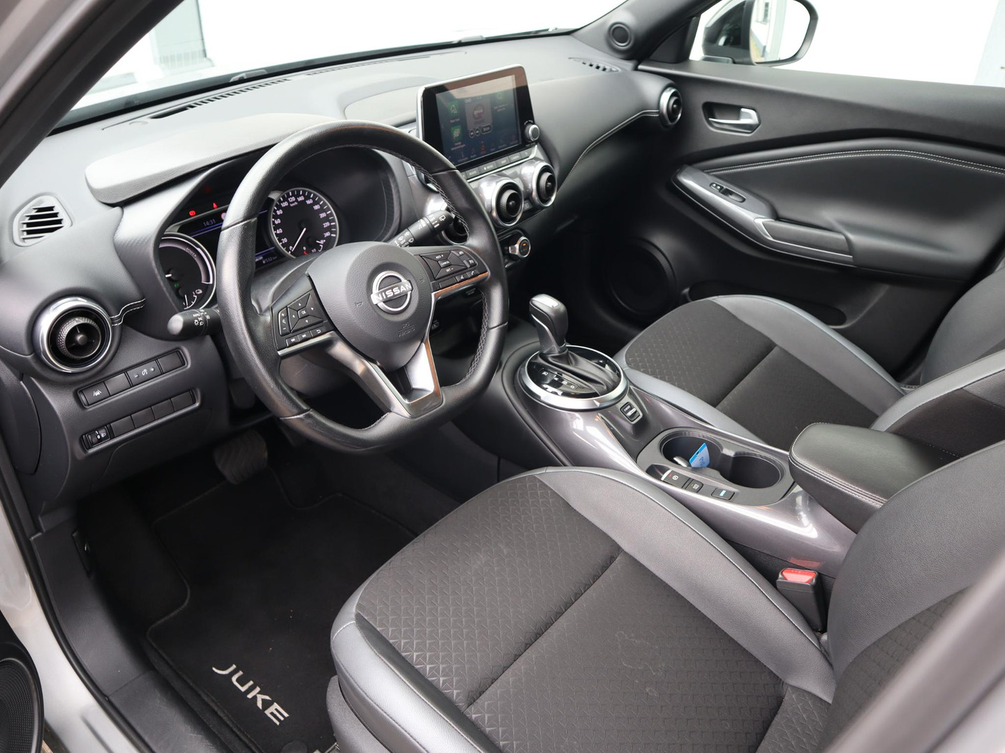 Nissan Nissan
