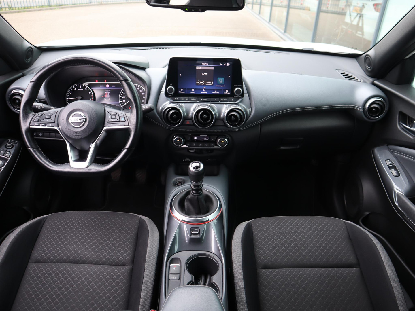 Nissan Nissan