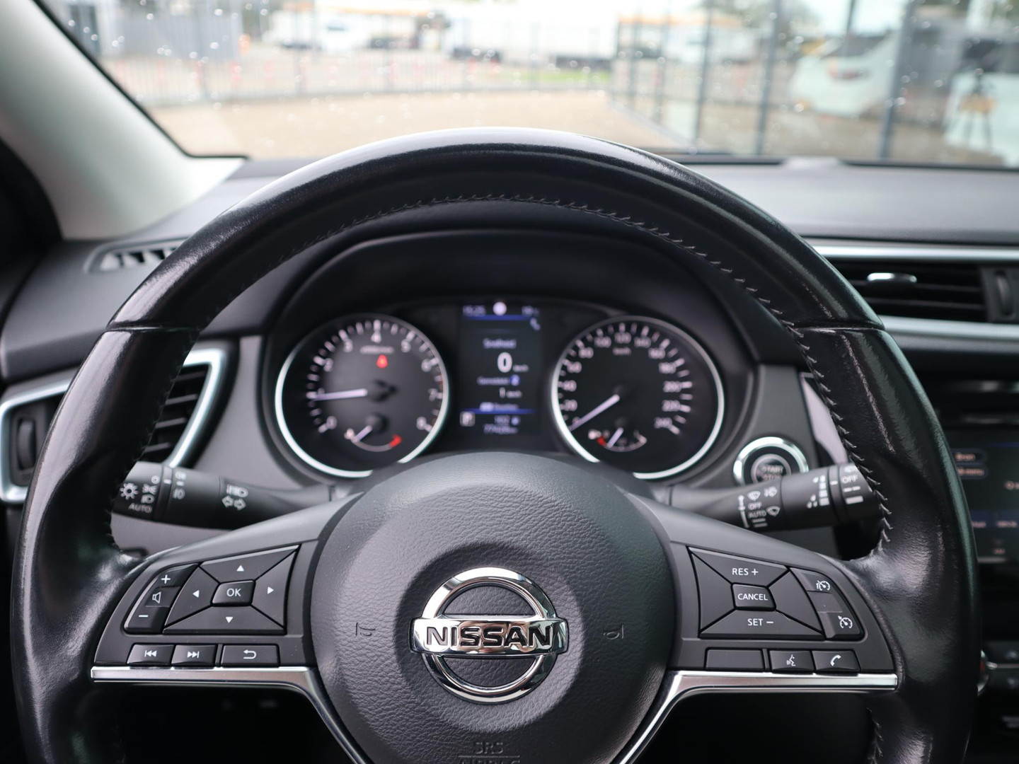 Nissan Nissan