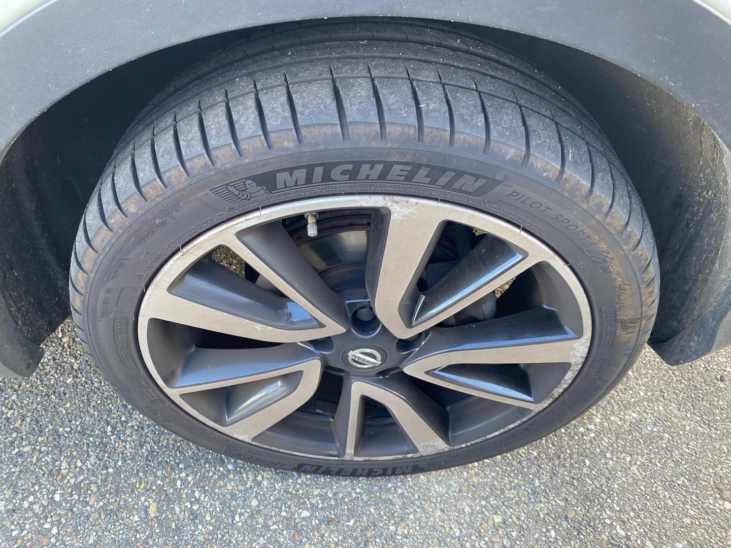 Nissan Nissan