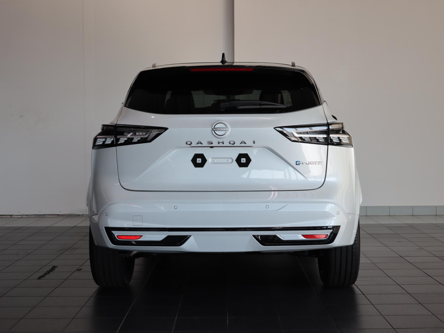Nissan Nissan